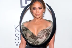 wie alt ist jennifer lopez